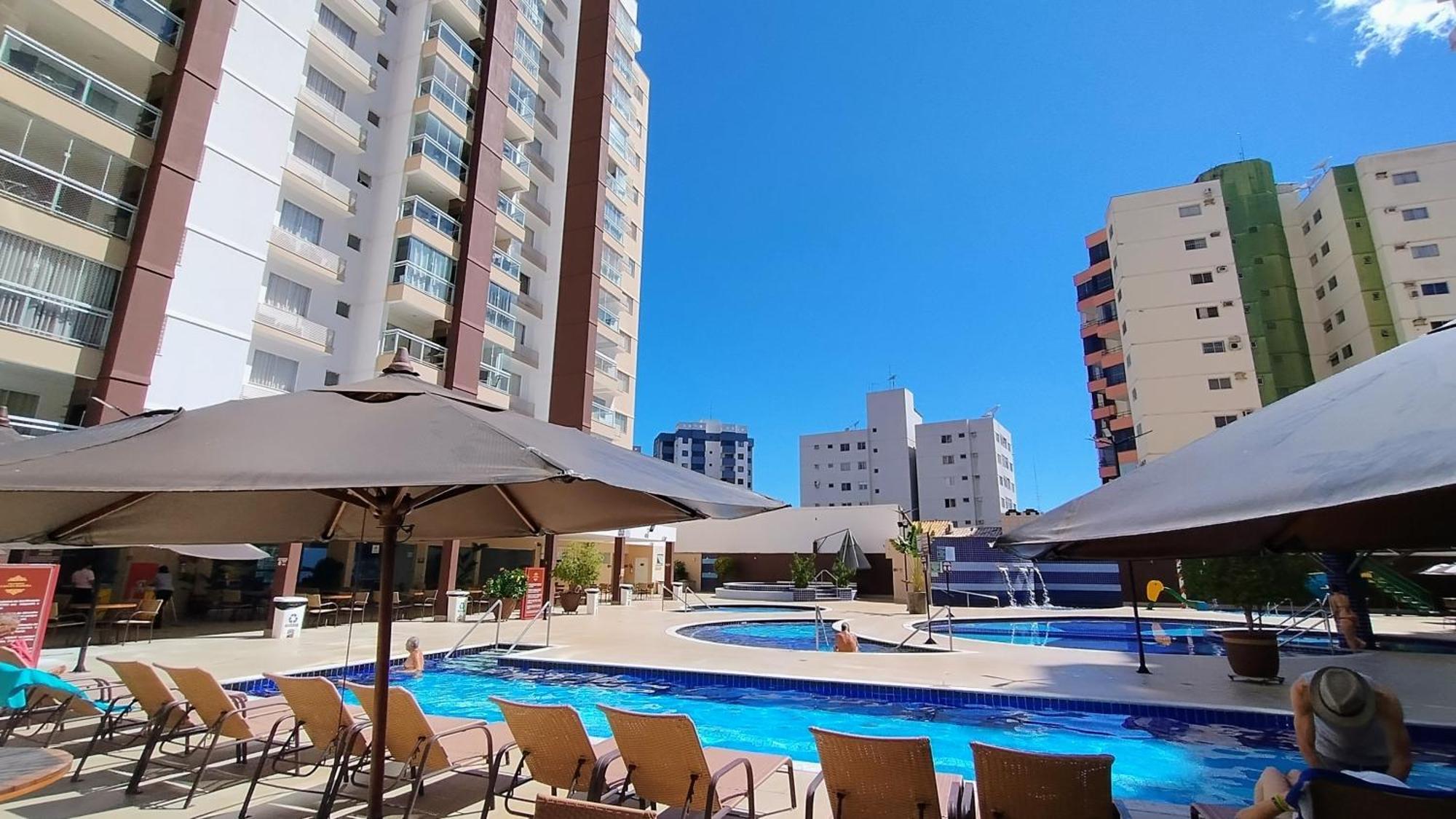 Casa Da Madeira Caldas Novas - Achei Ferias - Com Roupa De Cama Exterior foto